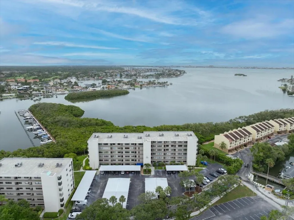 1332 PASADENA AVENUE S #102 South Pasadena, FL 33707