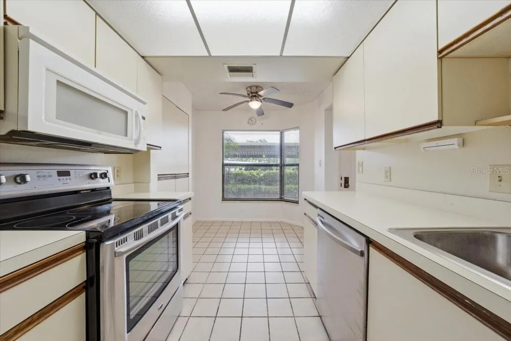 1332 PASADENA AVENUE S #102 South Pasadena, FL 33707