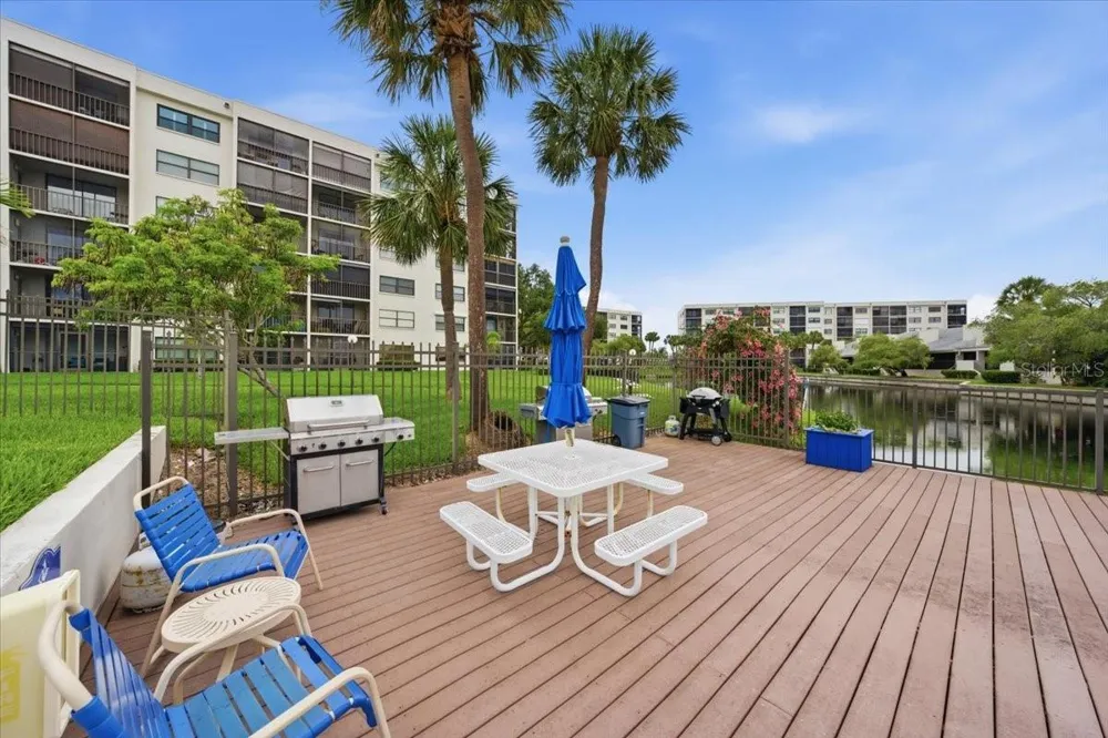 1332 PASADENA AVENUE S #102 South Pasadena, FL 33707