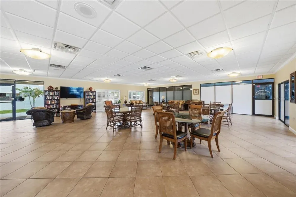 1332 PASADENA AVENUE S #102 South Pasadena, FL 33707