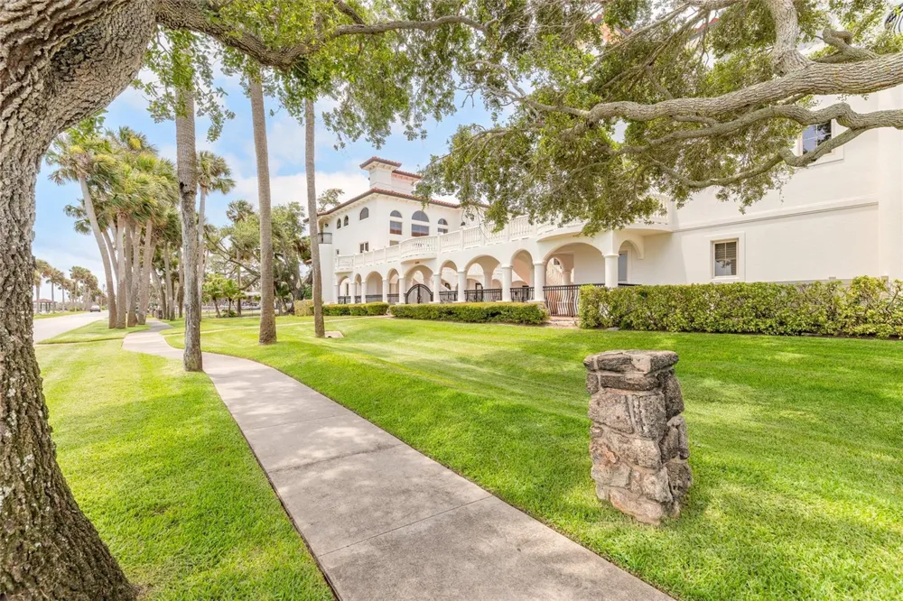 5090 RIVERSIDE DRIVE #103 Port Orange, FL 32127