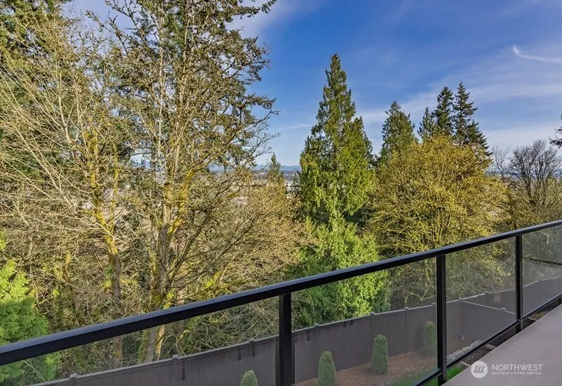 33852 56th Place S Auburn, WA 98001