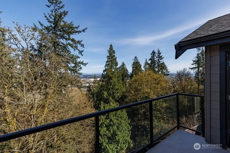 33852 56th Place S Auburn, WA 98001