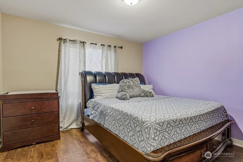 33852 56th Place S Auburn, WA 98001