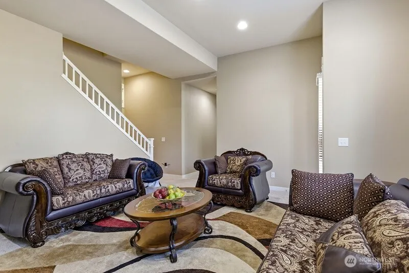 33852 56th Place S Auburn, WA 98001
