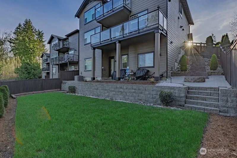33852 56th Place S Auburn, WA 98001