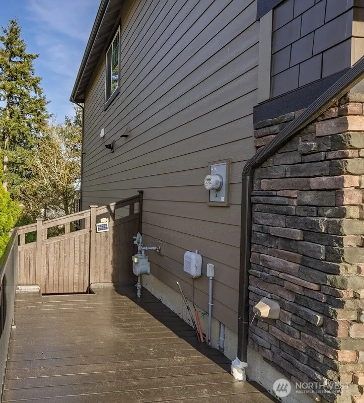 33852 56th Place S Auburn, WA 98001