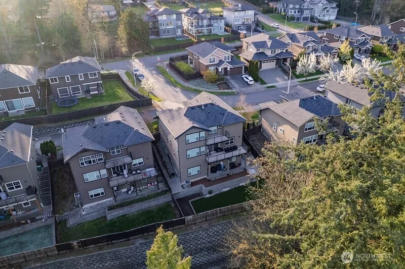 33852 56th Place S Auburn, WA 98001