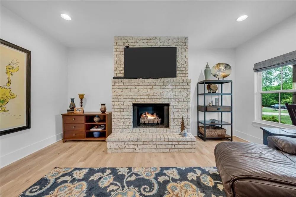 2564 Raulston Falls Road Jasper, TN 37347