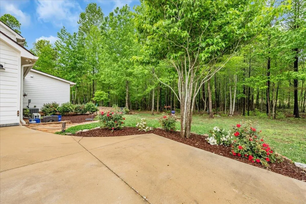 2564 Raulston Falls Road Jasper, TN 37347