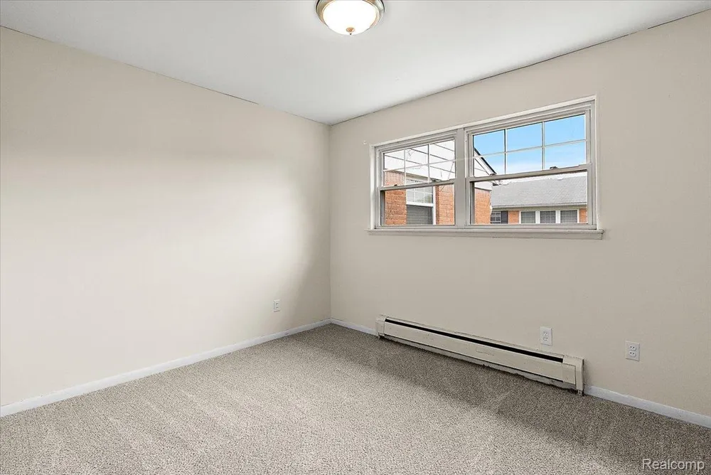 3211 Benjamin Avenue #13 Royal Oak City, MI 48073