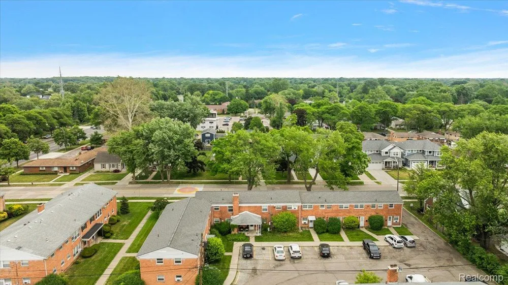 3211 Benjamin Avenue #13 Royal Oak City, MI 48073