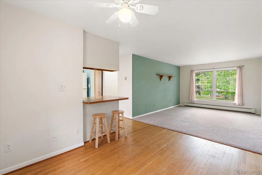 3211 Benjamin Avenue #13 Royal Oak City, MI 48073