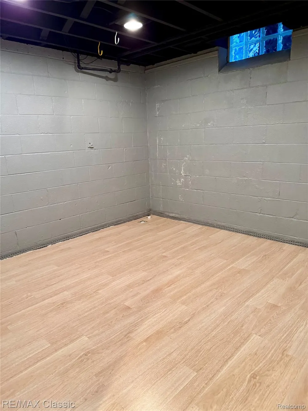 1842 Chaucer Avenue Madison Heights City, MI 48071