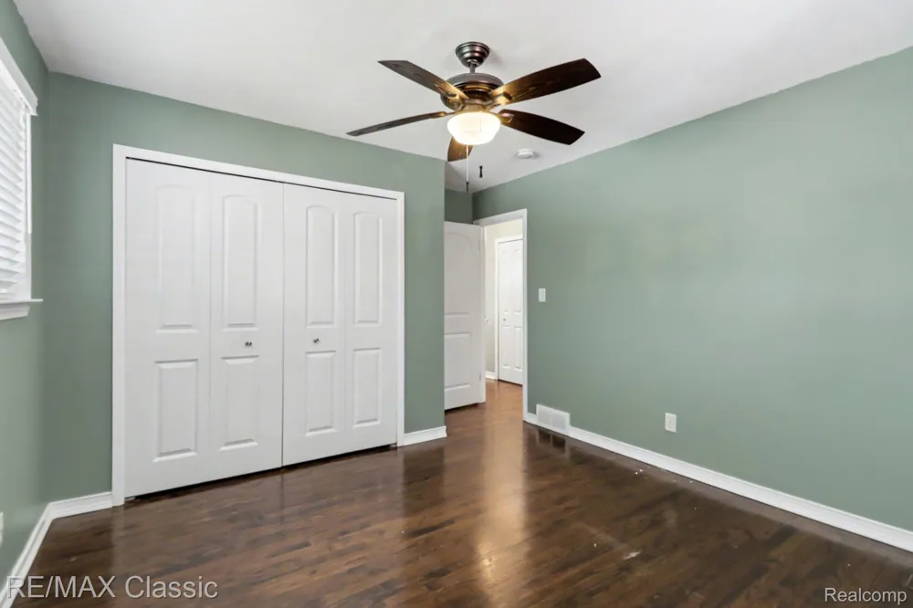 1842 Chaucer Avenue Madison Heights City, MI 48071