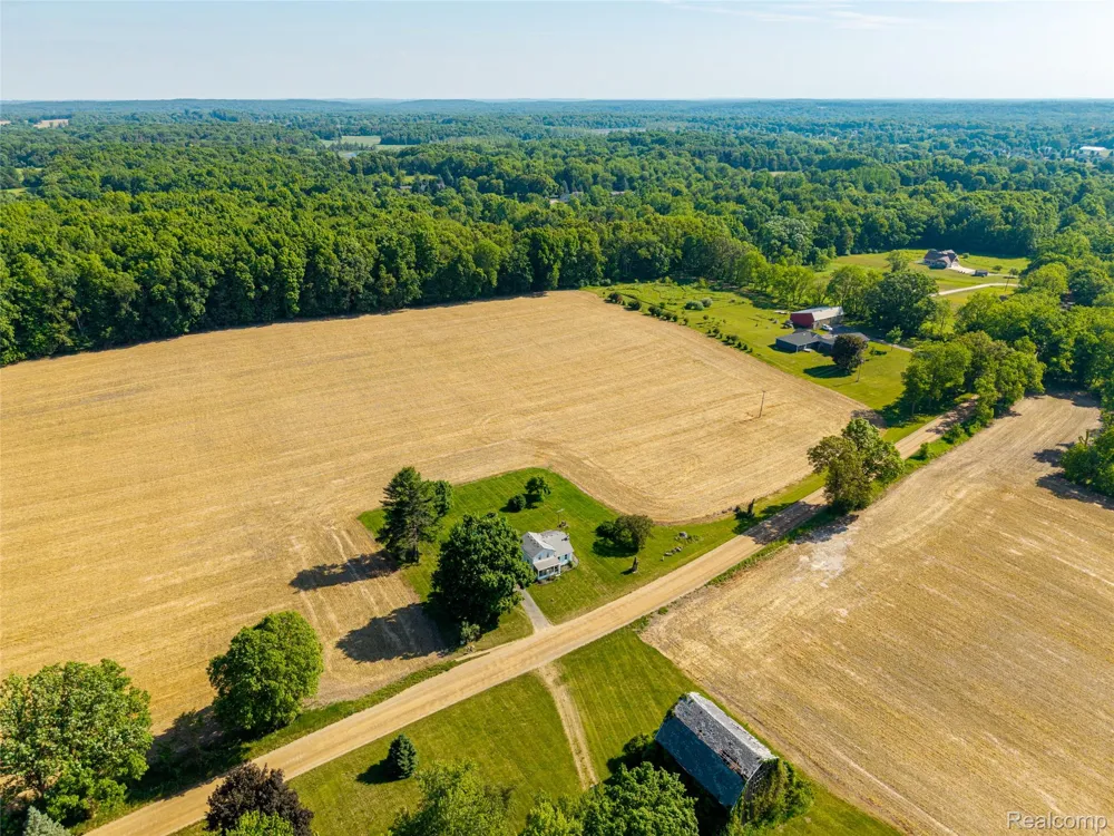 2851 Dancer Road Lima Township, MI 48130