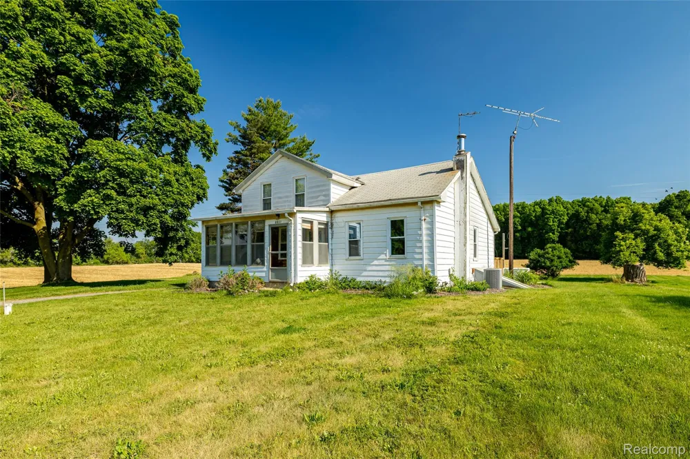 2851 Dancer Road Lima Township, MI 48130