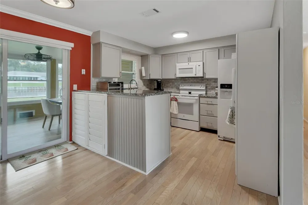 1610 JUNO TRAIL Astor, FL 32102