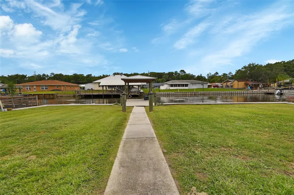 1610 JUNO TRAIL Astor, FL 32102