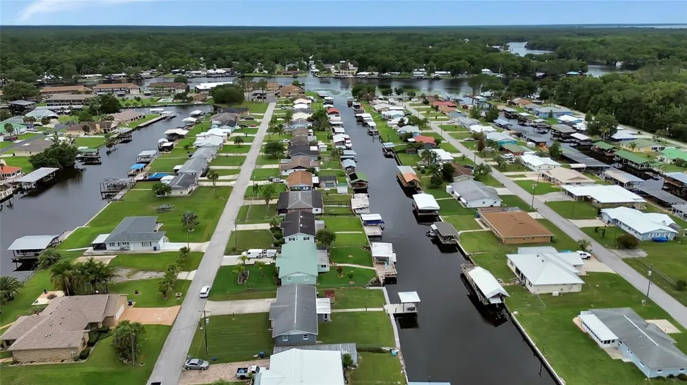 1610 JUNO TRAIL Astor, FL 32102