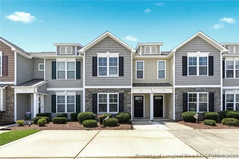 142 Collinwood Drive #821