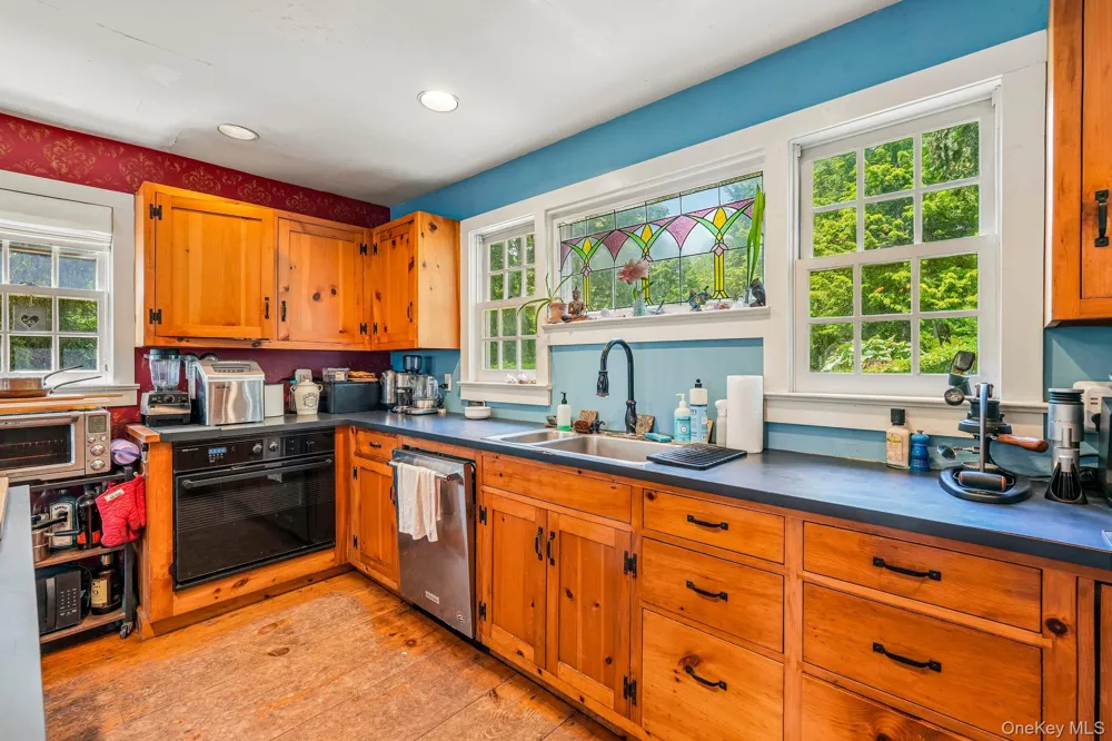 456 Saddle River Road Airmont, NY 10952