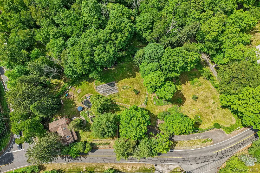 456 Saddle River Road Airmont, NY 10952