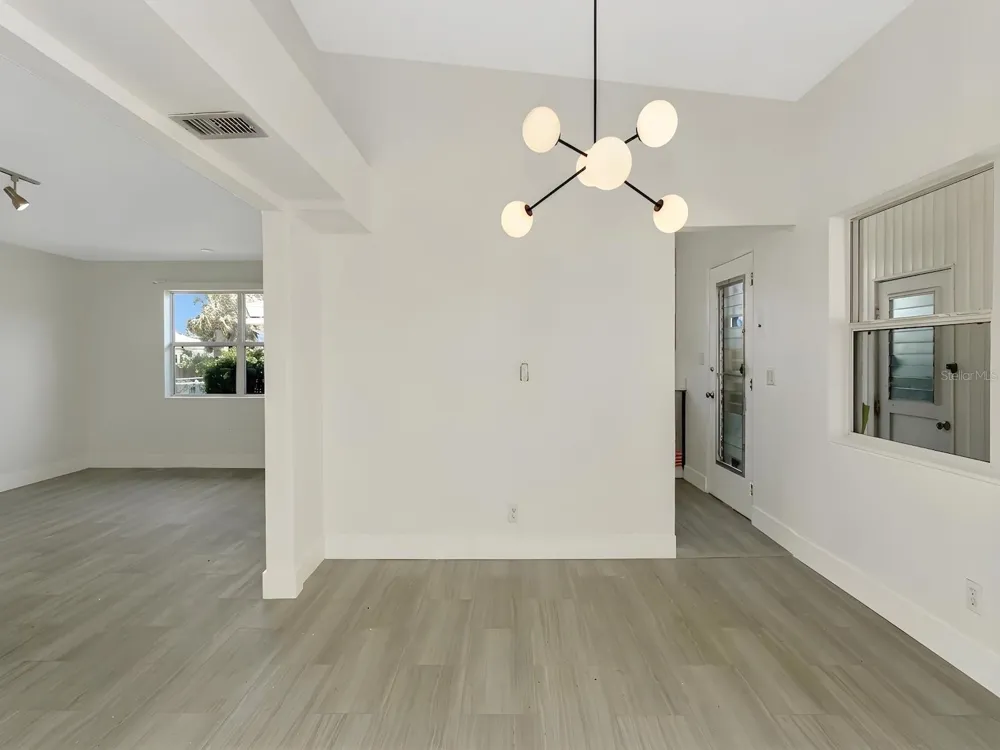 342 BOYLSTON AVENUE Daytona Beach, FL 32118