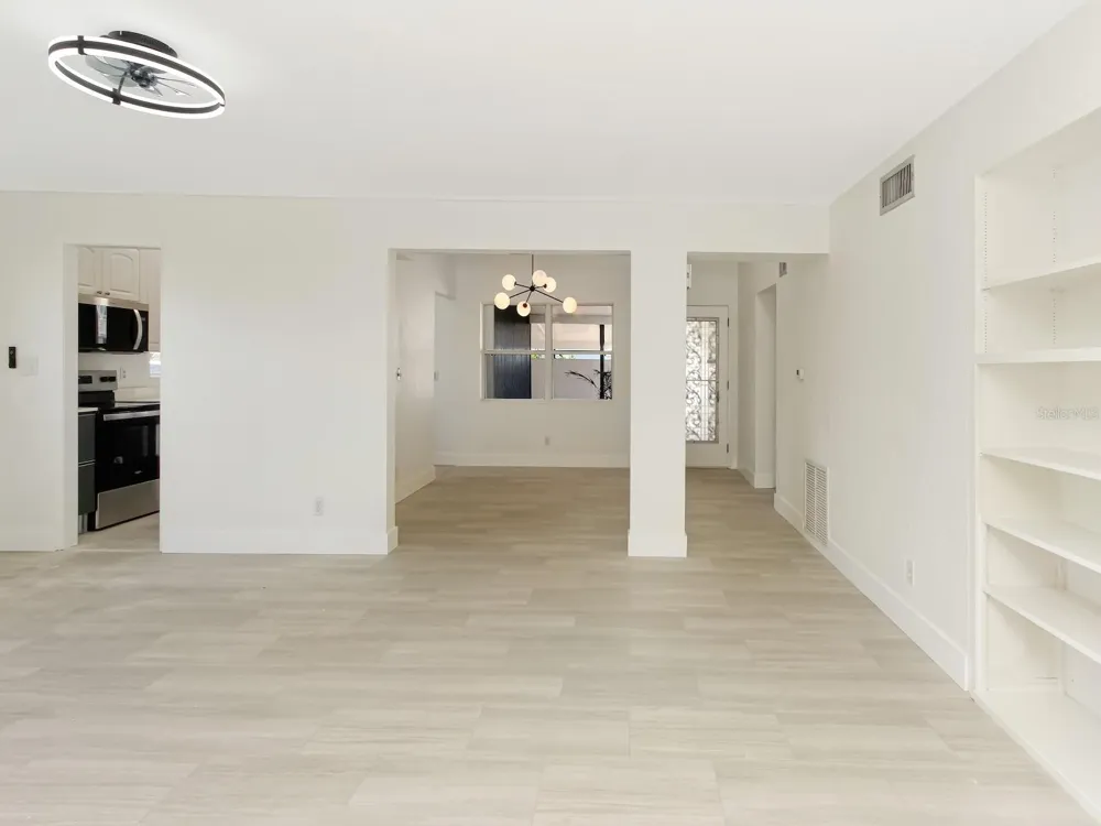 342 BOYLSTON AVENUE Daytona Beach, FL 32118