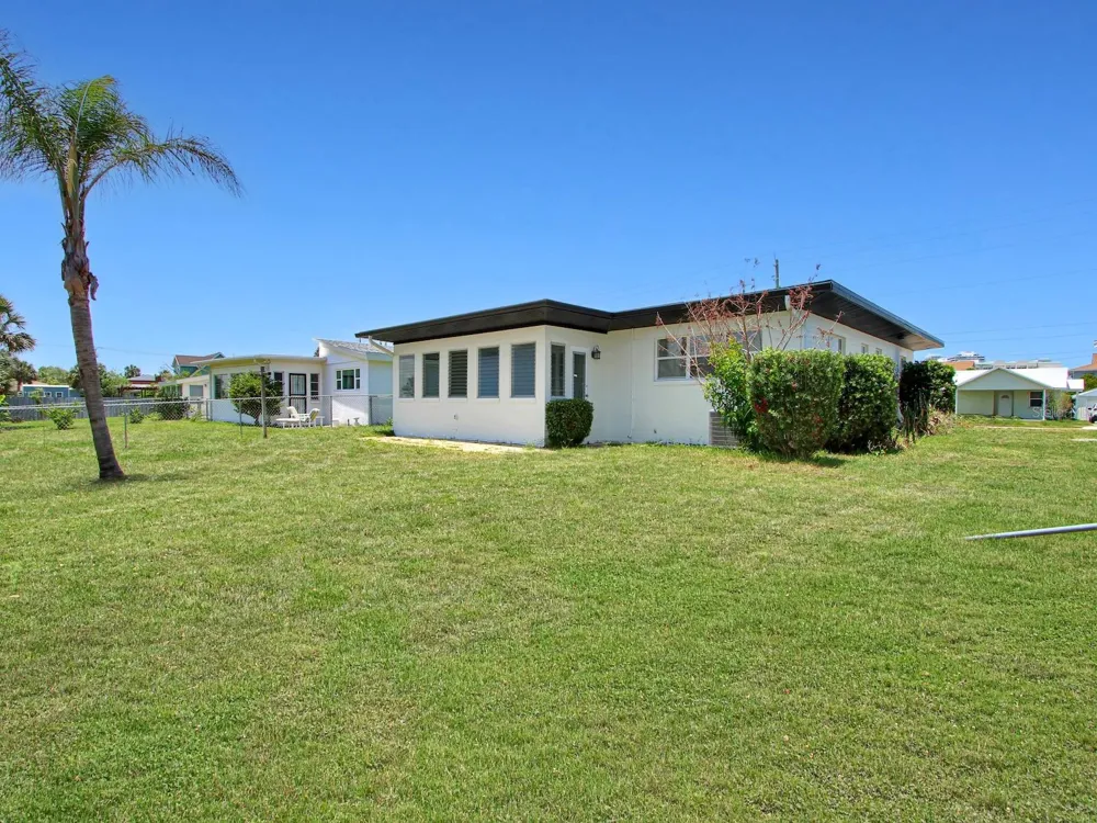 342 BOYLSTON AVENUE Daytona Beach, FL 32118