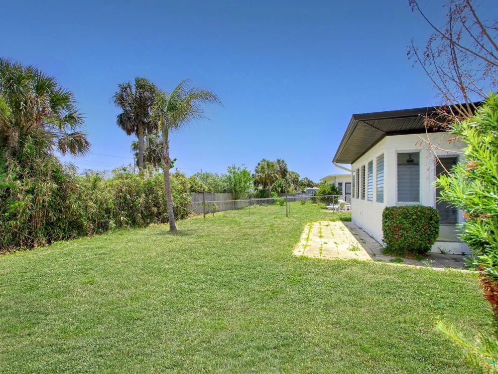 342 BOYLSTON AVENUE Daytona Beach, FL 32118