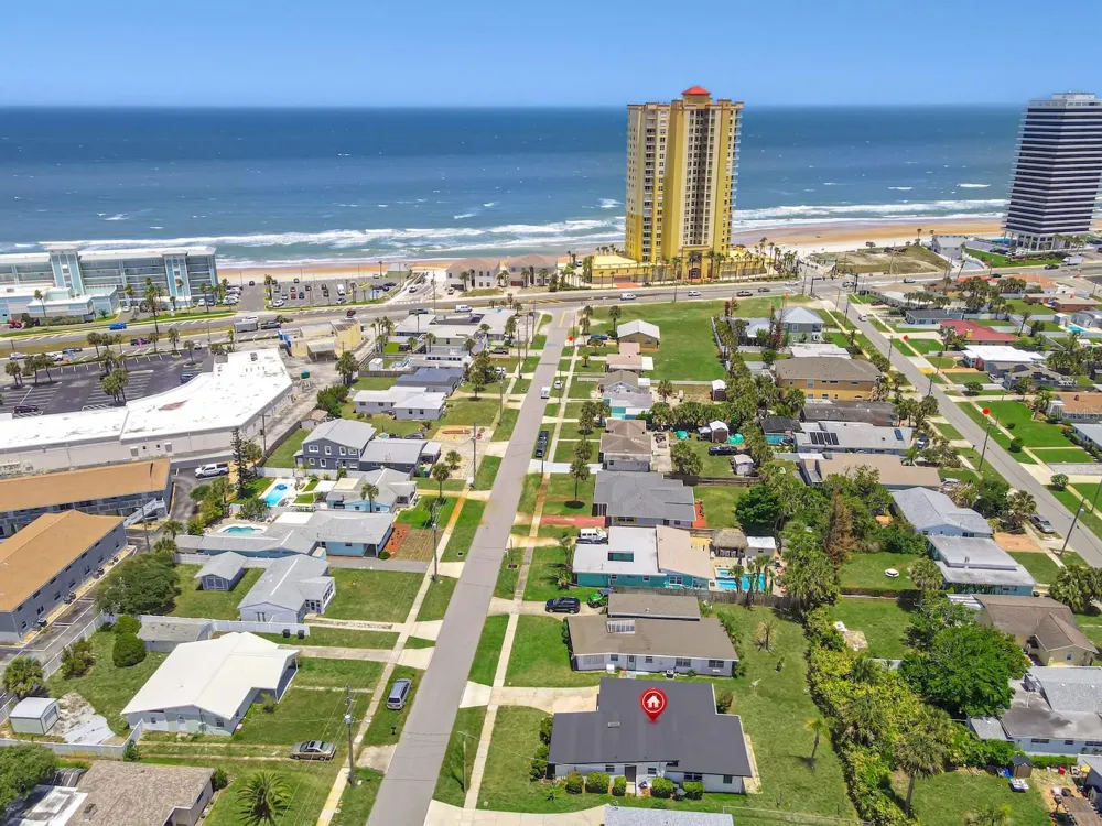 342 BOYLSTON AVENUE Daytona Beach, FL 32118
