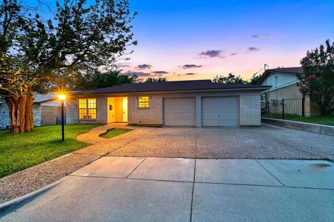 6600 Cervantes Avenue