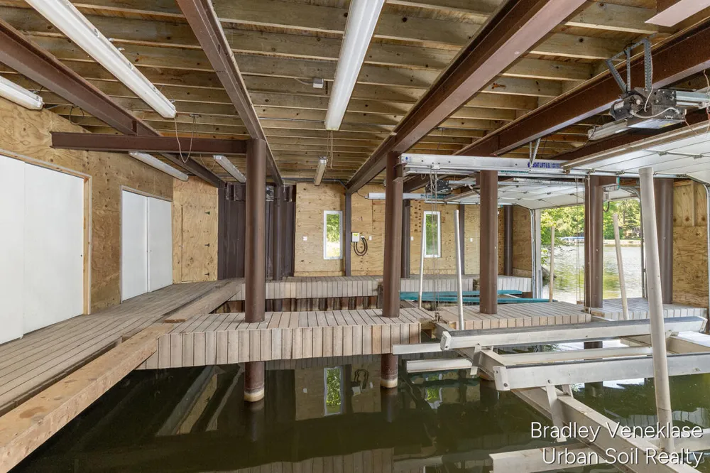 7635 Sandy Hollow Drive SE Alto, MI 49302