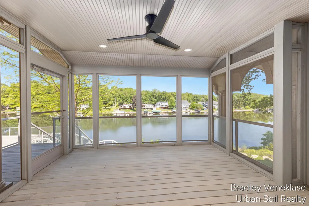 7635 Sandy Hollow Drive SE Alto, MI 49302