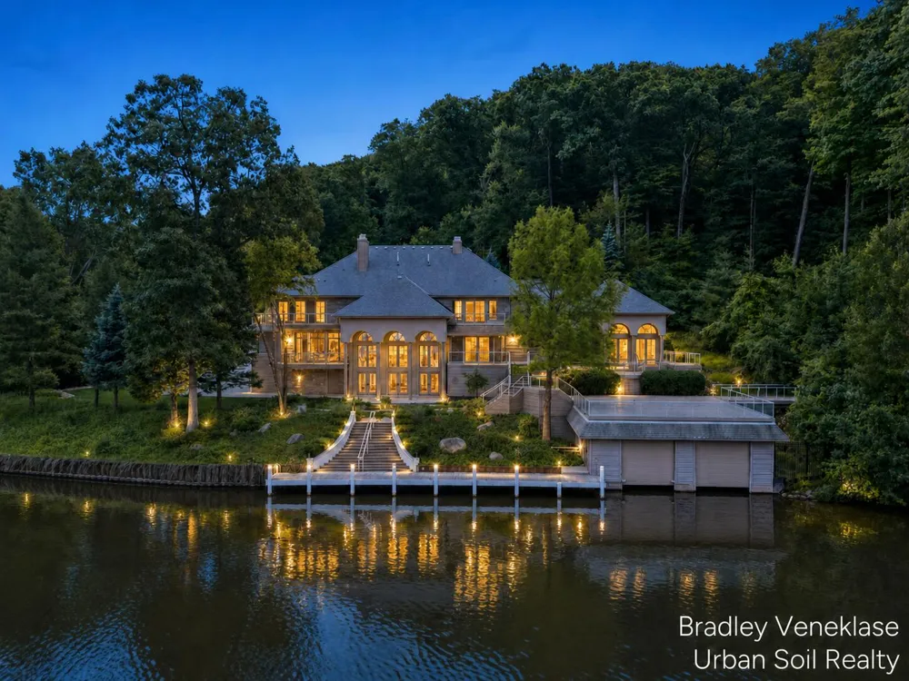 7635 Sandy Hollow Drive SE Alto, MI 49302