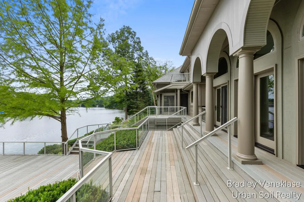 7635 Sandy Hollow Drive SE Cascade Charter Township, MI 49302