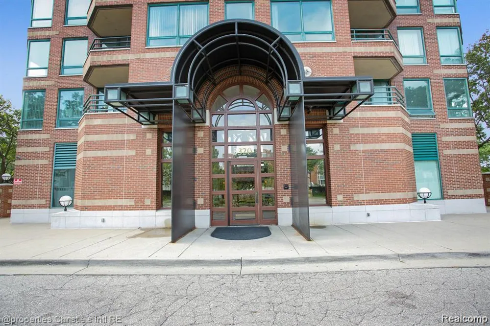 3320 Spinnaker Lane #3A Detroit City, MI 48207
