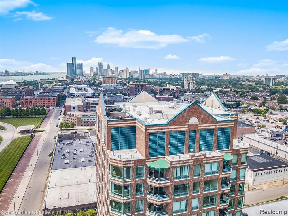 3320 Spinnaker Lane #3A Detroit City, MI 48207