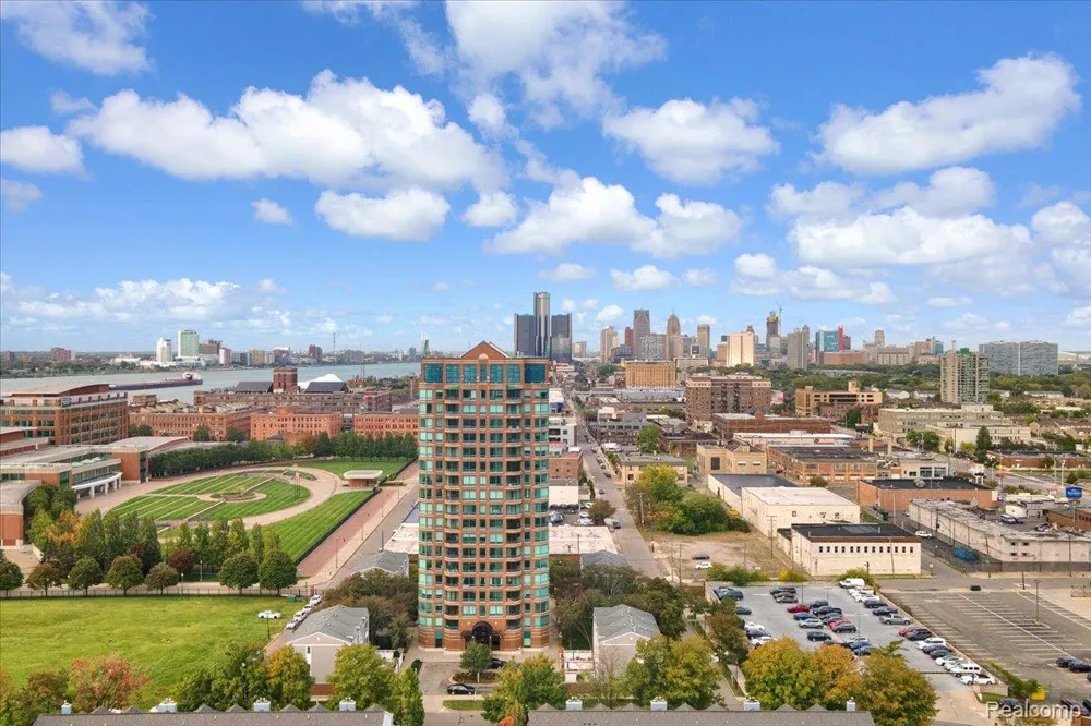 3320 Spinnaker Lane #3A Detroit City, MI 48207