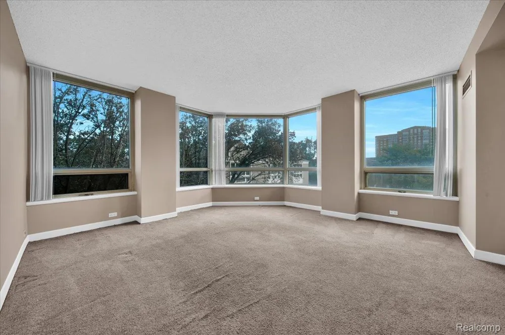 3320 Spinnaker Lane #3A Detroit City, MI 48207