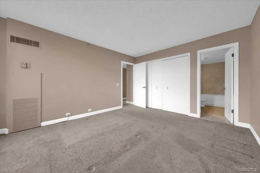 3320 Spinnaker Lane #3A Detroit City, MI 48207