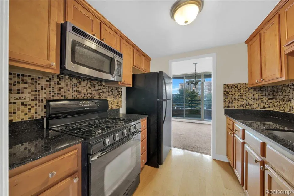 3320 Spinnaker Lane #3A Detroit City, MI 48207