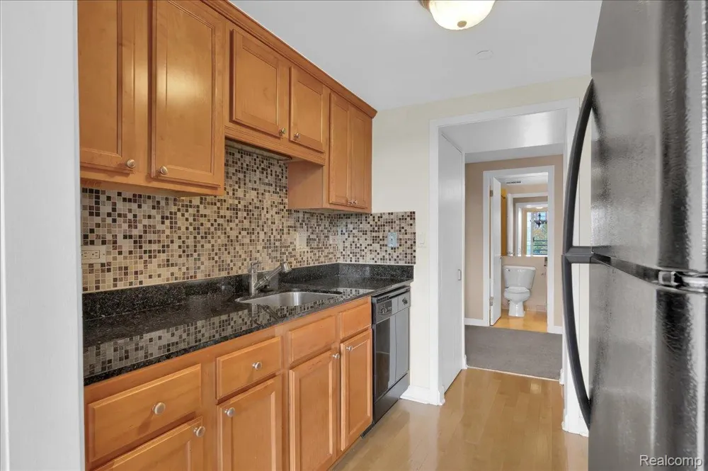 3320 Spinnaker Lane #3A Detroit City, MI 48207