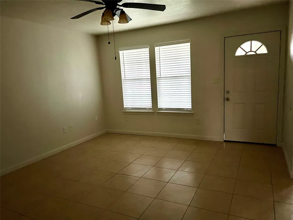 4725 10th Street Bacliff, TX 77518