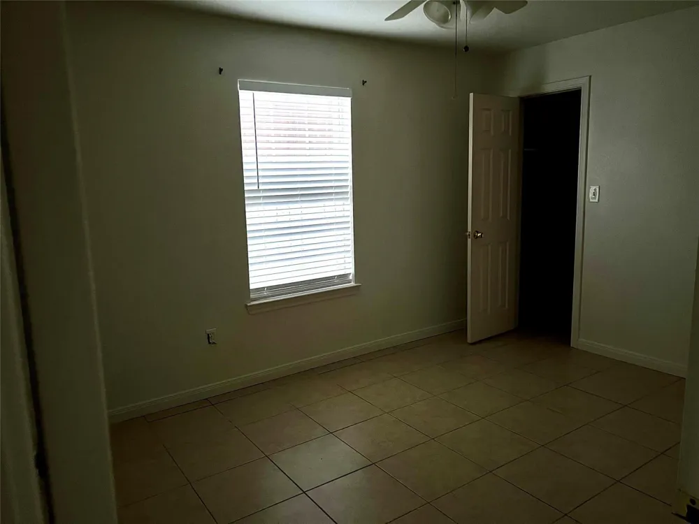 4725 10th Street Bacliff, TX 77518