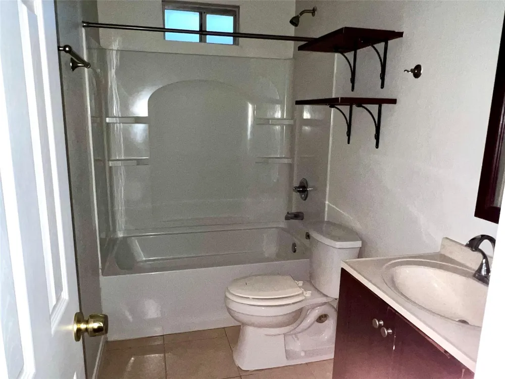 4725 10th Street Bacliff, TX 77518