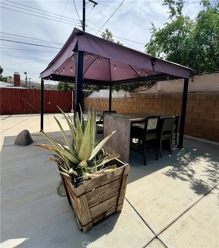 41931 Thornton Avenue Hemet, CA 92544