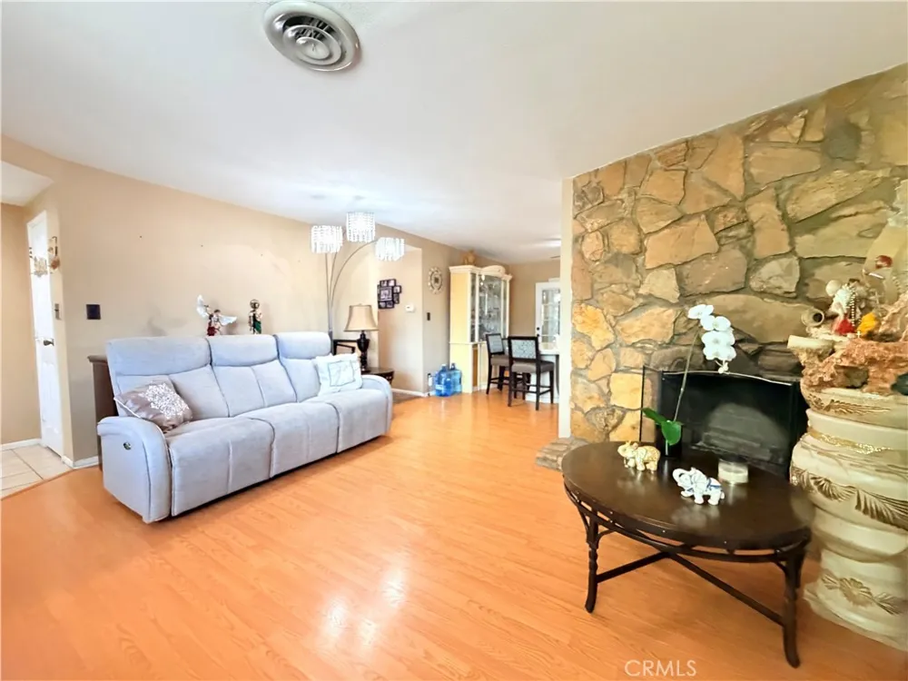 41931 Thornton Avenue Hemet, CA 92544
