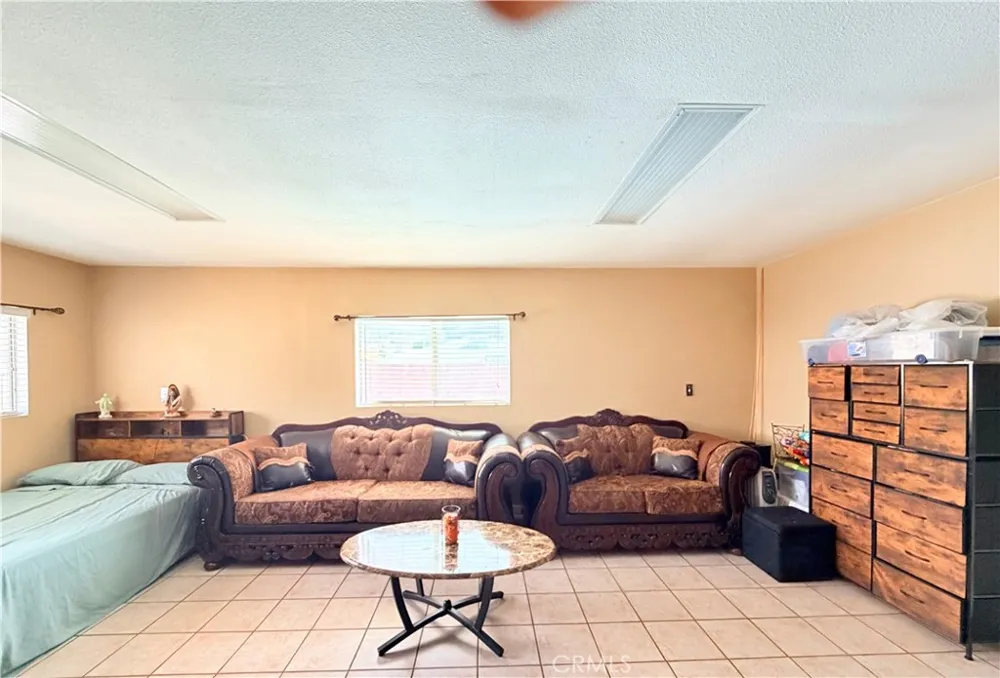 41931 Thornton Avenue Hemet, CA 92544